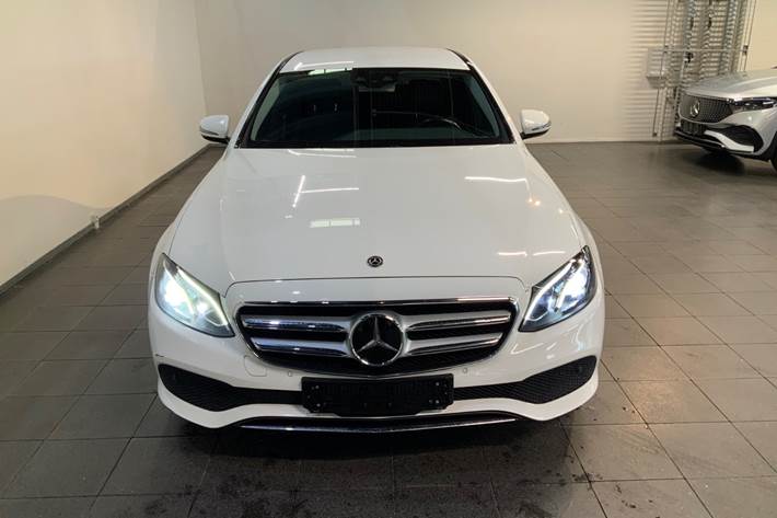 Hvid Mercedes E220 d fra 2017