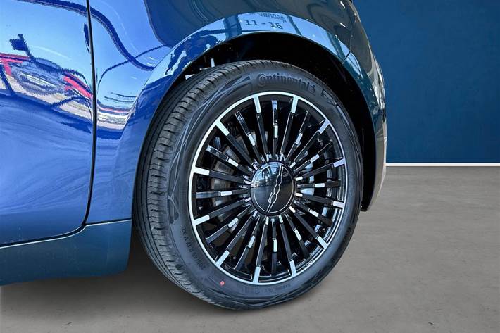 Grøn Fiat 500e fra 2022