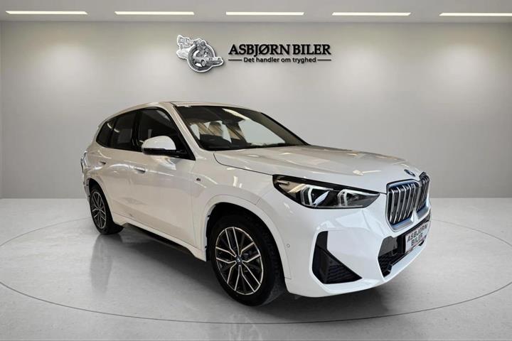 Hvid BMW iX1 fra 2023