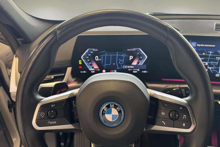 Hvid BMW iX1 fra 2023