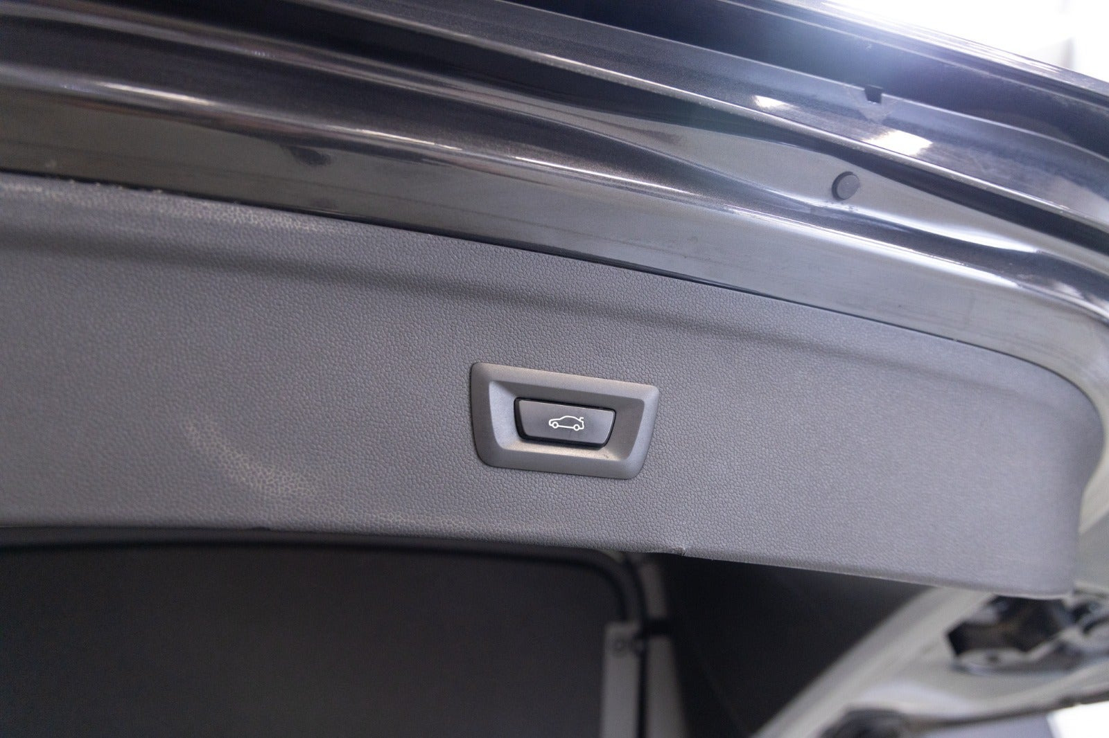 BMW iX xDrive40, 326hp, 2022