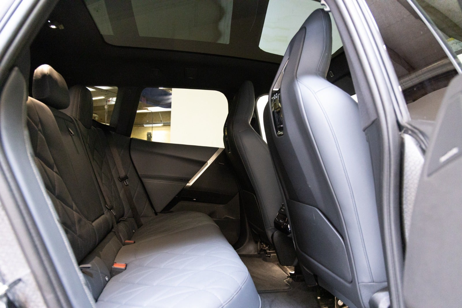 BMW iX xDrive40, 326hp, 2022