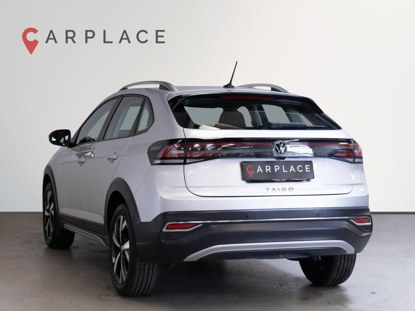 Sølv VW Taigo fra 2023