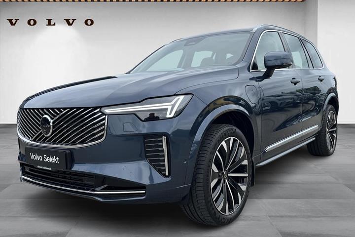 Blå Volvo XC90 fra 2026 set udefra