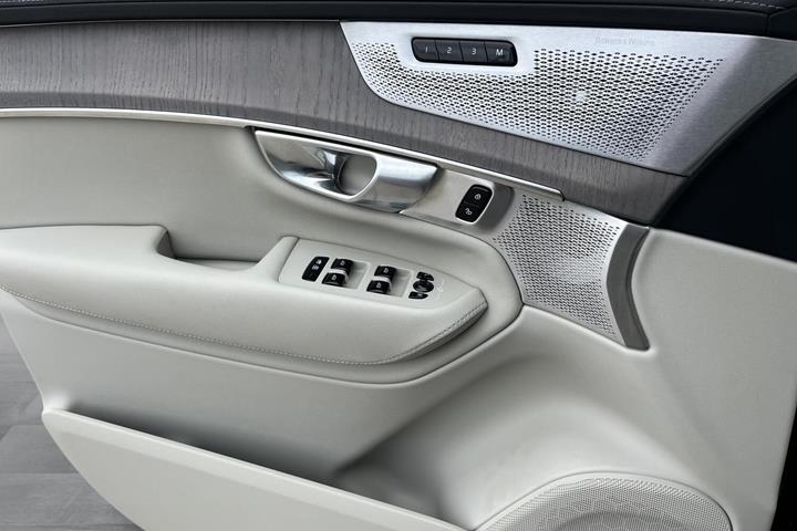 Blå Volvo XC90 fra 2026
