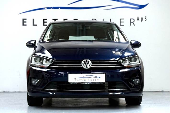 Blå VW Golf Sportsvan fra 2015