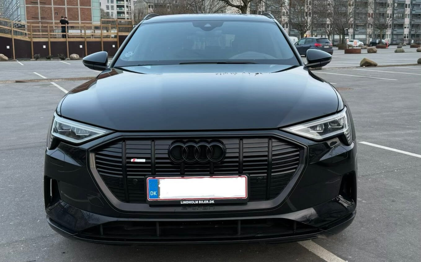 Sort Audi e-tron fra 2020