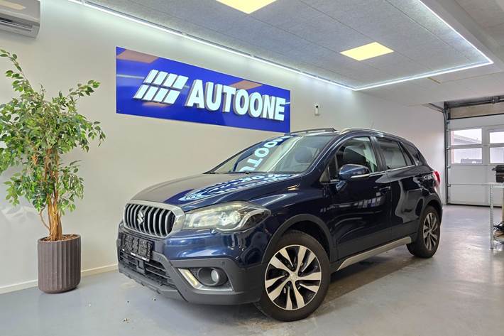 Blå Suzuki S-Cross fra 2020