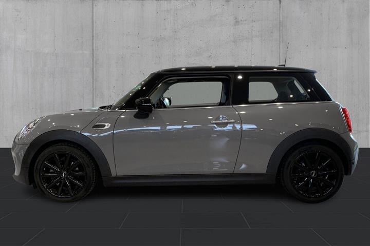 Grå Mini Cooper fra 2020