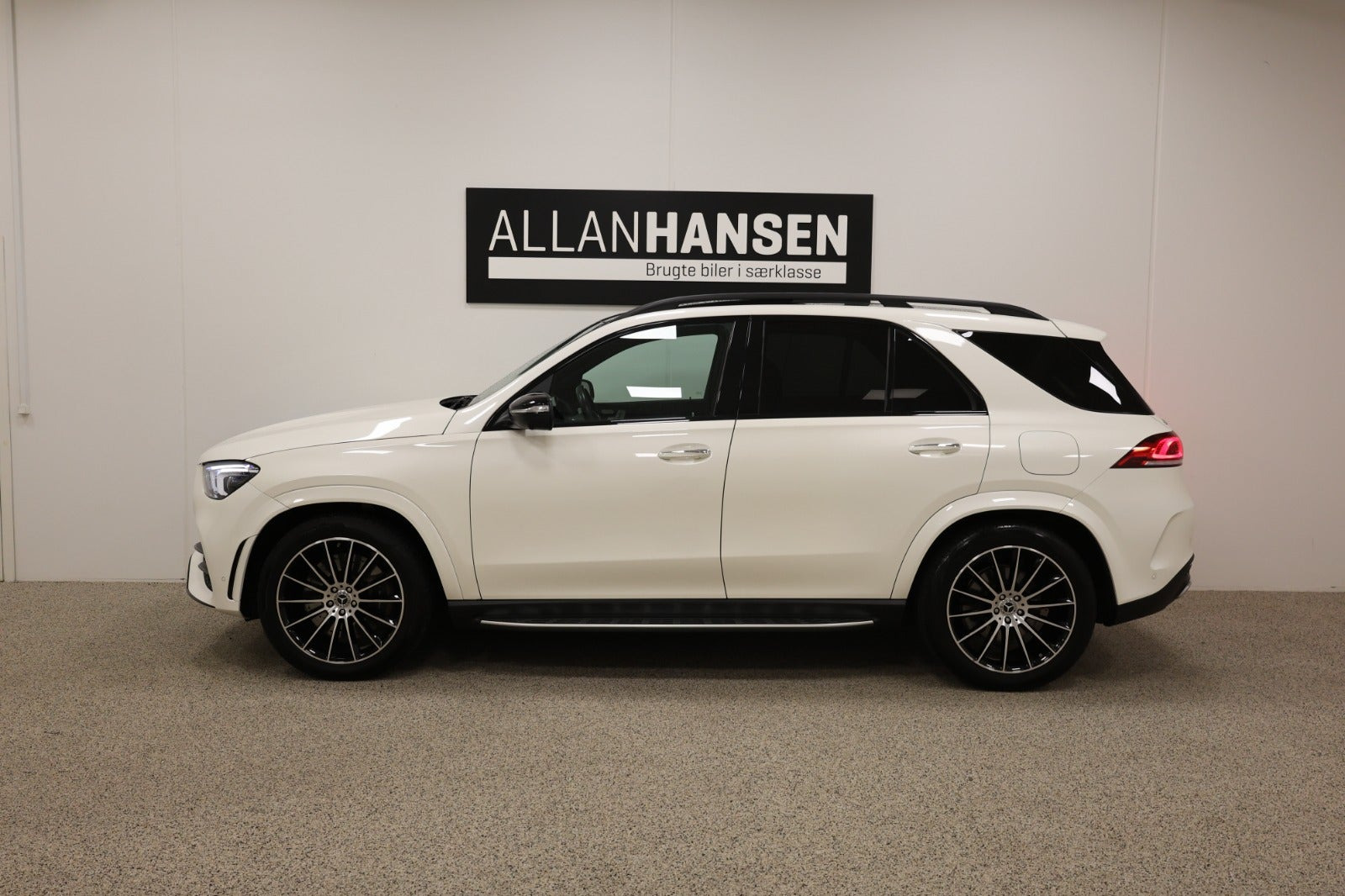 Hvid Mercedes GLE350 de fra 2023