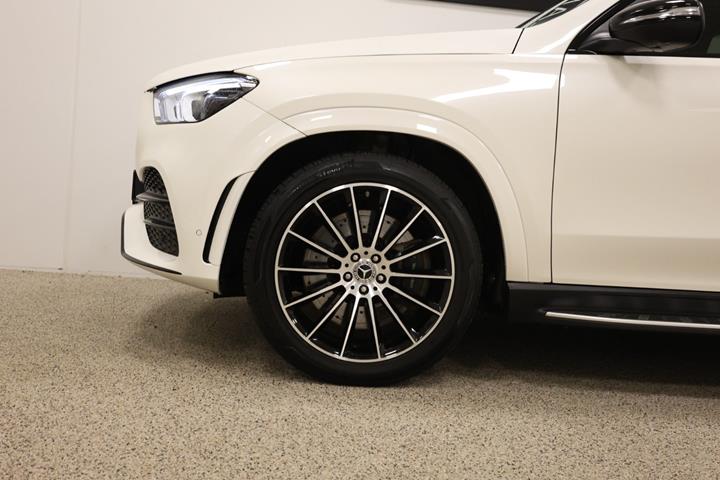 Hvid Mercedes GLE350 de fra 2023
