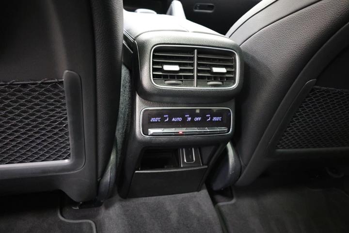 Hvid Mercedes GLE350 de fra 2023