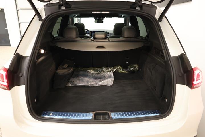 Hvid Mercedes GLE350 de fra 2023