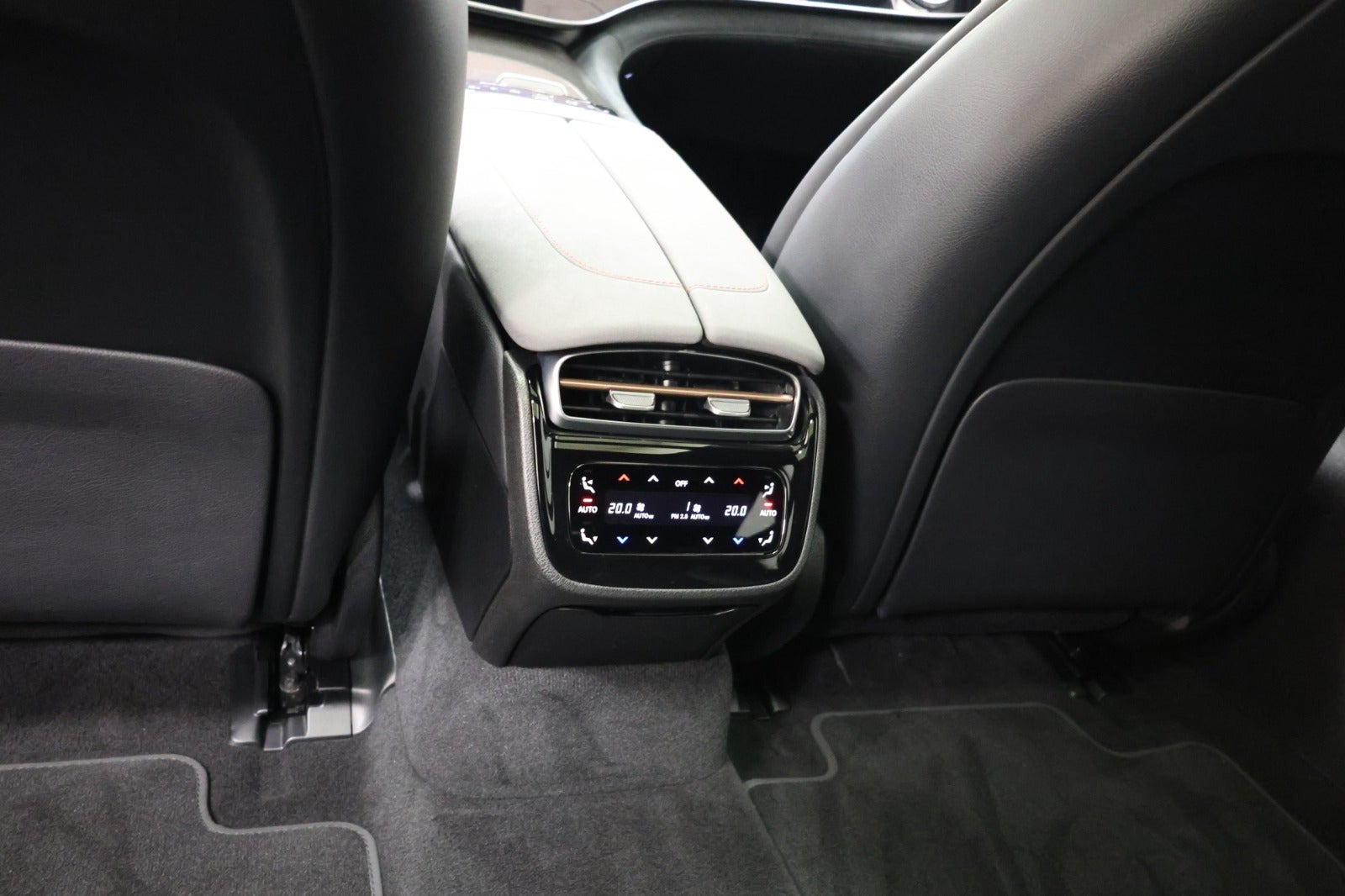Sort Mercedes EQS53 fra 2023