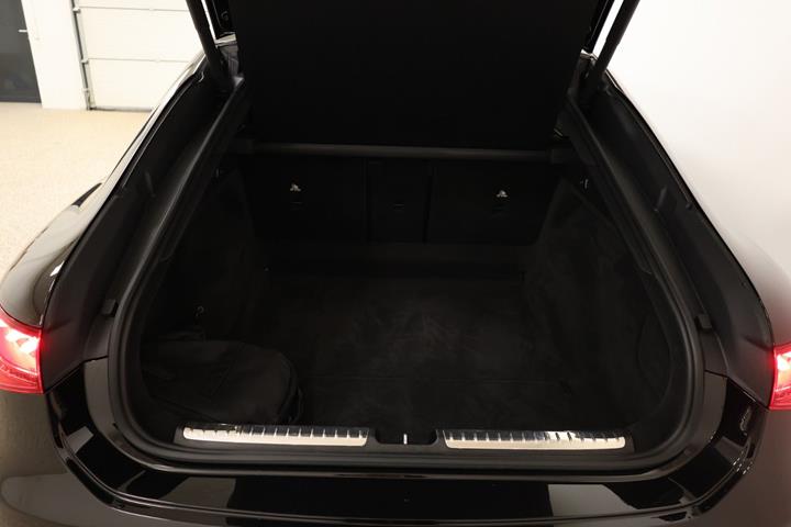 Sort Mercedes EQS53 fra 2023