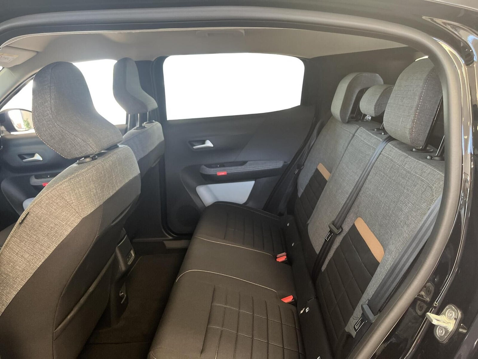 Sort Citroën e-C3 Aircross fra 2026