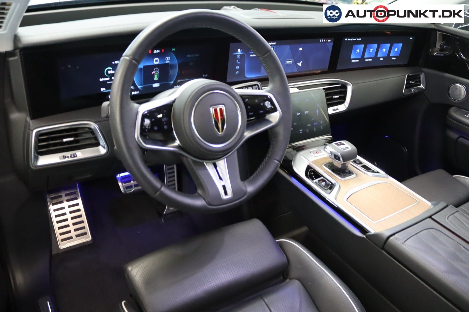 Sort Hongqi E-HS9 fra 2024