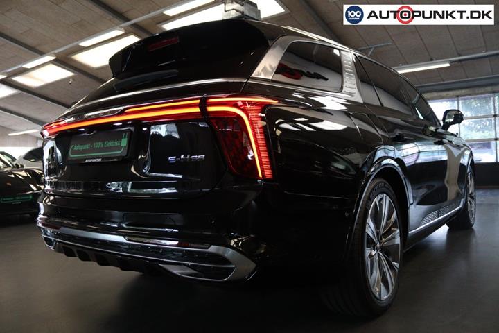 Sort Hongqi E-HS9 fra 2024
