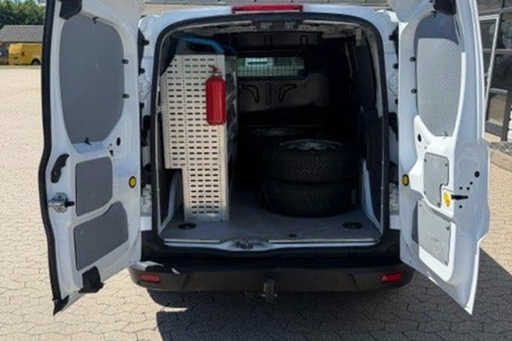 Hvid Ford Transit Connect fra 2018