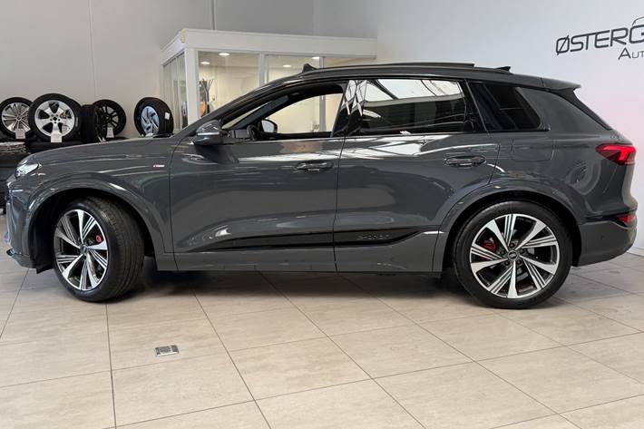 Grå Audi Q6 e-tron fra 2025