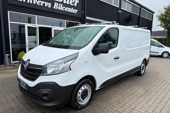 Hvid Renault Trafic T29 fra 2021
