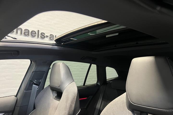 Grå Skoda Enyaq fra 2025