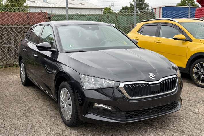 Sort Skoda Scala fra 2022