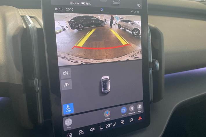 Blå Volvo EX30 fra 2025