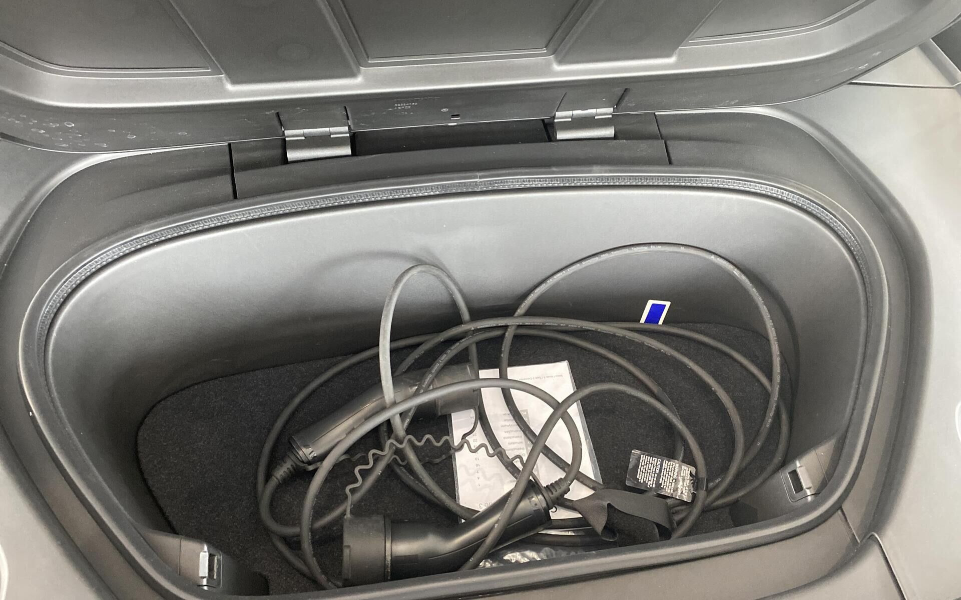 Blå Volvo XC40 fra 2023