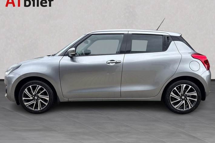 Sølv Suzuki Swift fra 2023