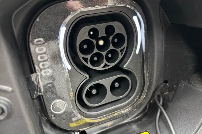 Hvid Fiat 500e fra 2023