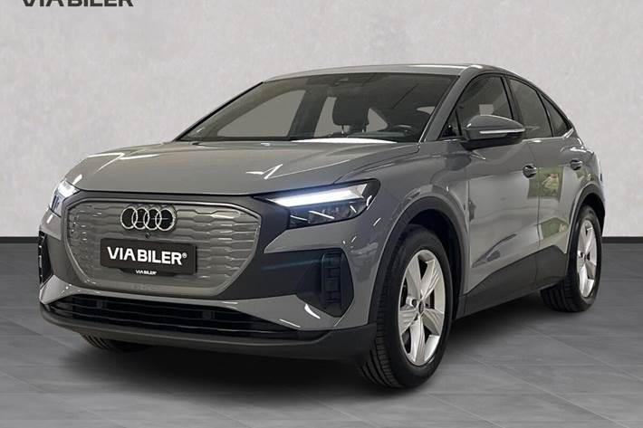 Grå Audi Q4 fra 2024