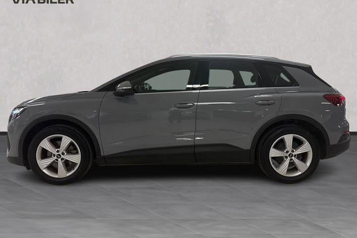 Grå Audi Q4 fra 2022