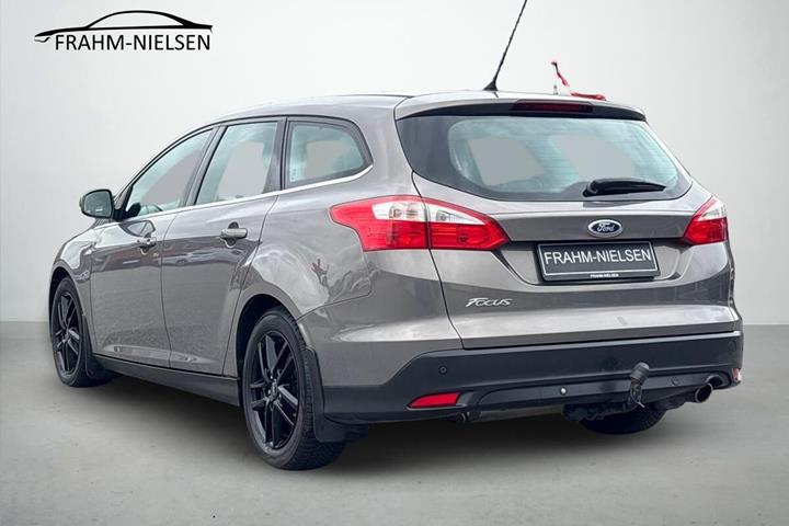 Grå Ford Focus fra 2011