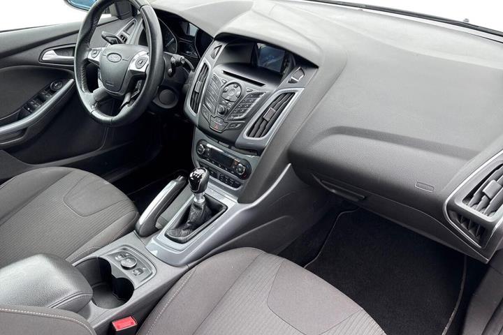 Grå Ford Focus fra 2011