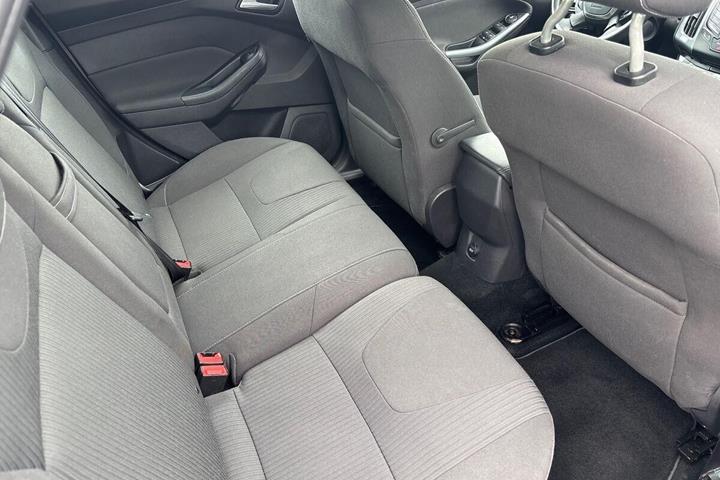 Grå Ford Focus fra 2011
