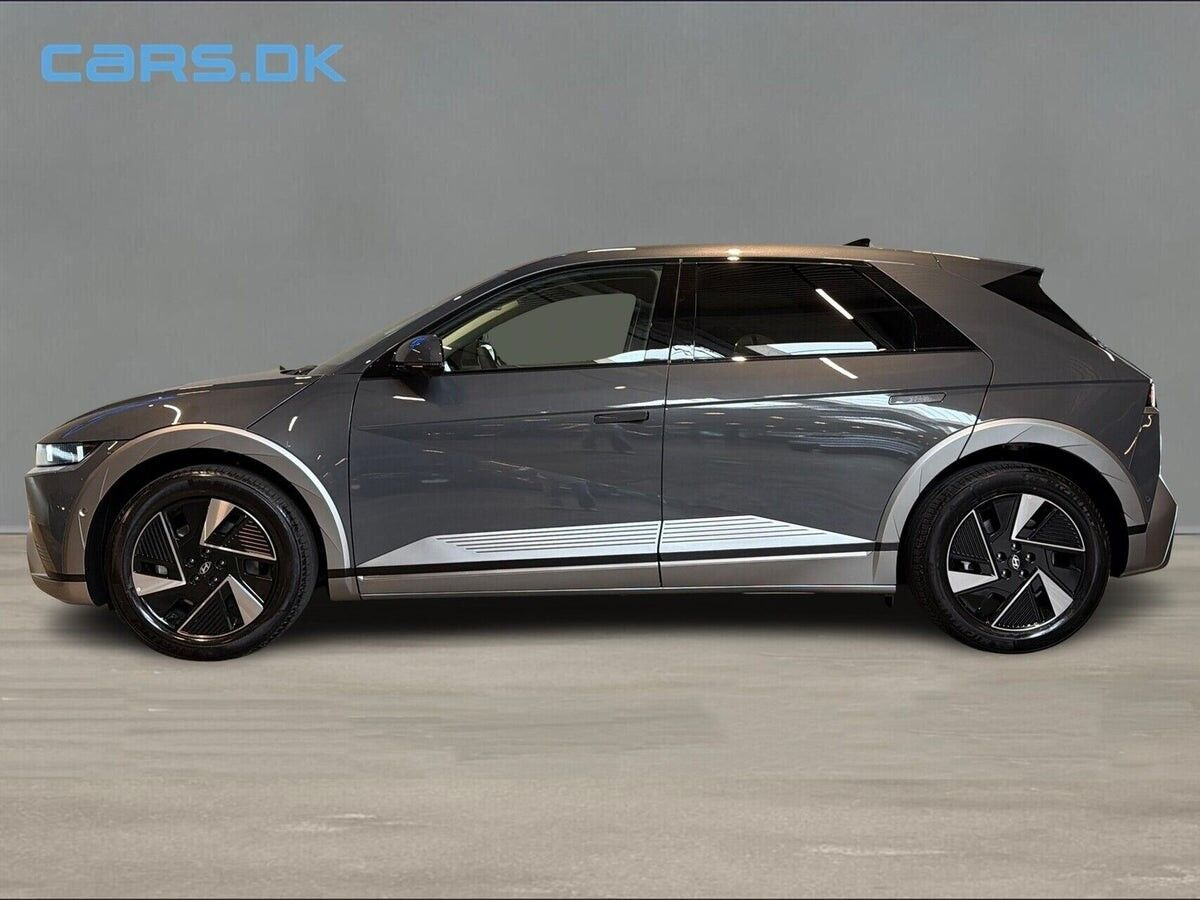 Grå Hyundai Ioniq 5 fra 2026
