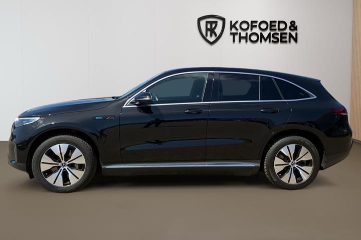 Sort Mercedes EQC 400 fra 2022