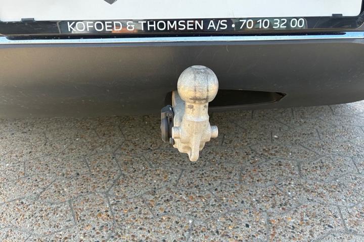 Sort Mercedes EQC 400 fra 2022