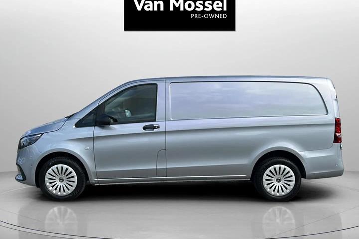 Sølv Mercedes Vito fra 2025
