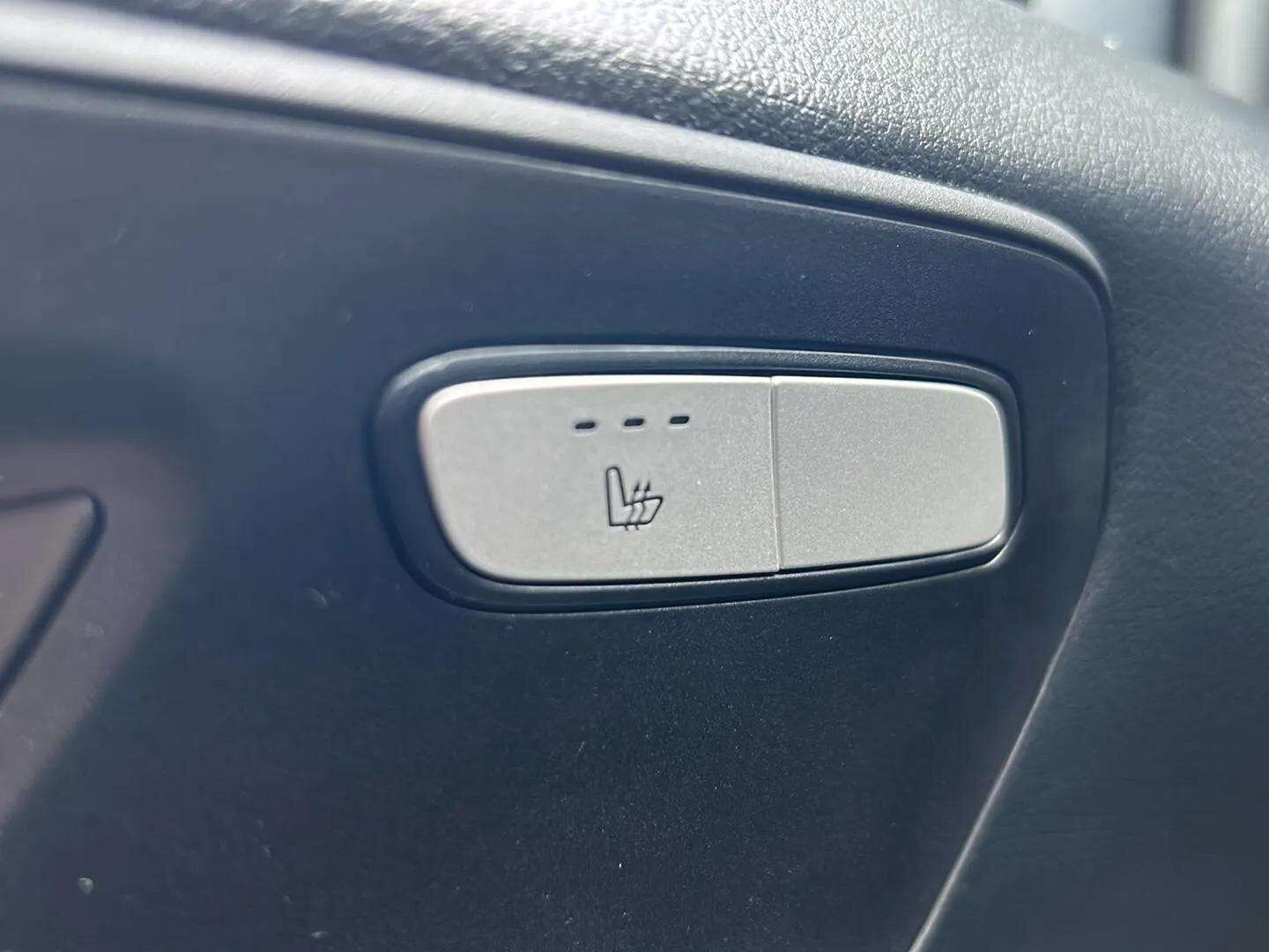 Sølv Mercedes Vito fra 2025