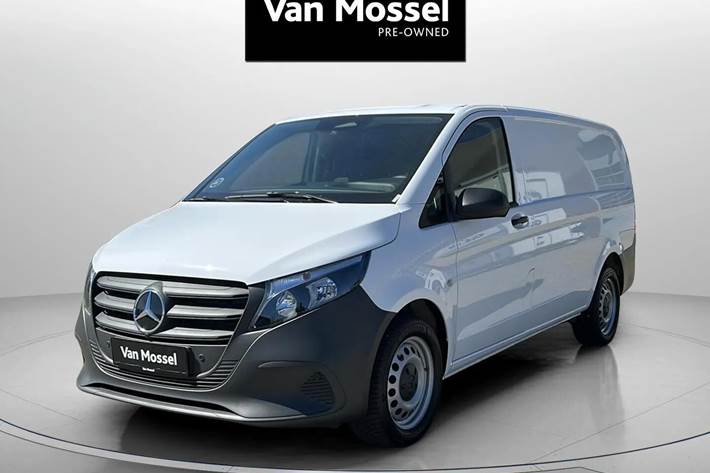 Hvid Mercedes Vito fra 2025