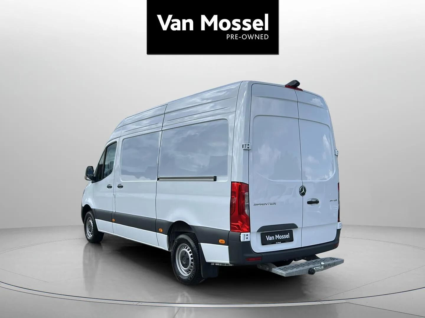 Hvid Mercedes Sprinter fra 2025