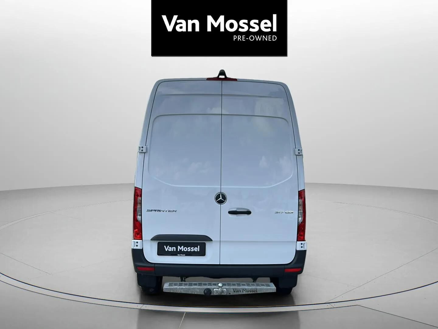 Hvid Mercedes Sprinter fra 2025
