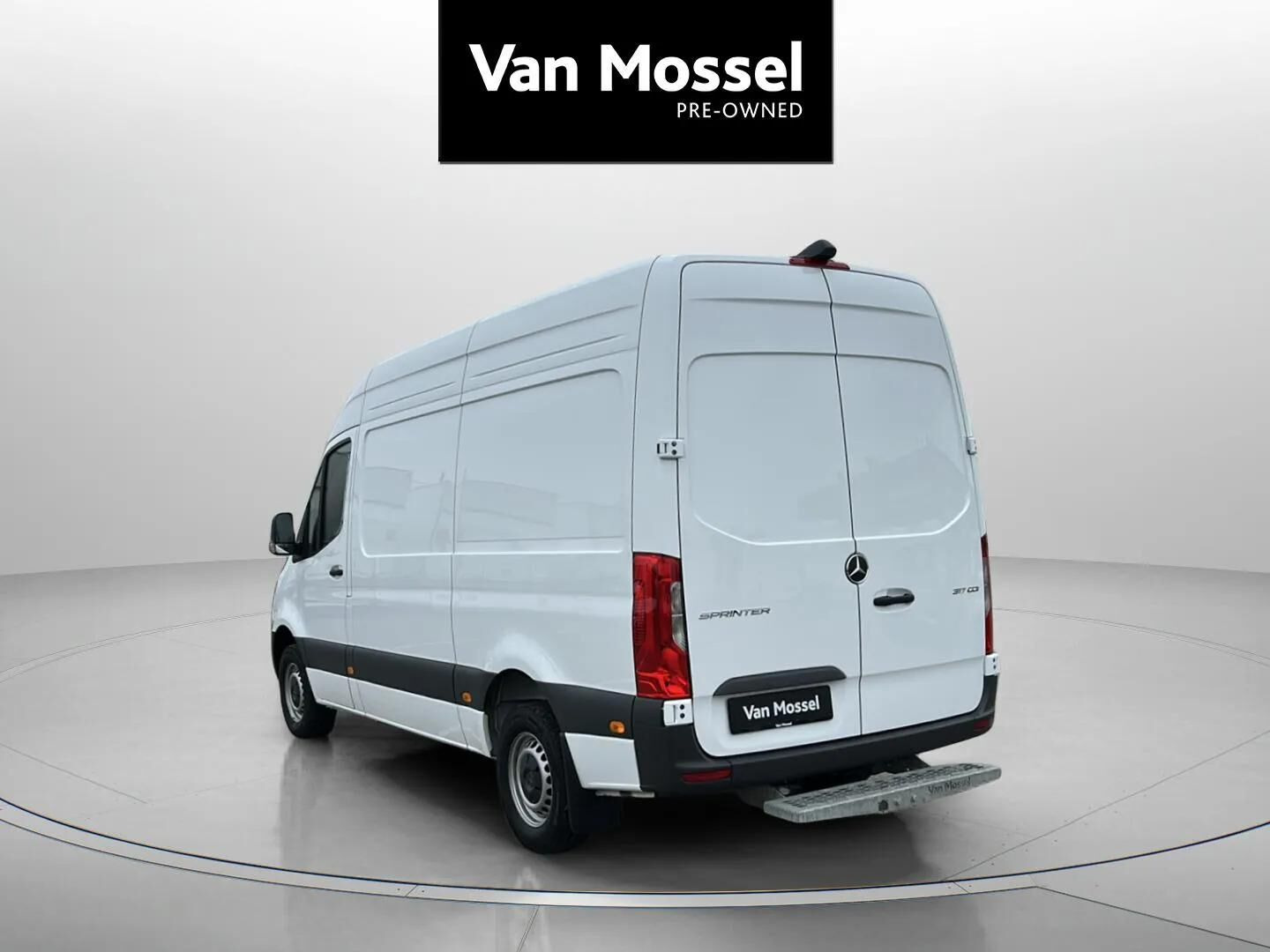 Hvid Mercedes Sprinter fra 2025