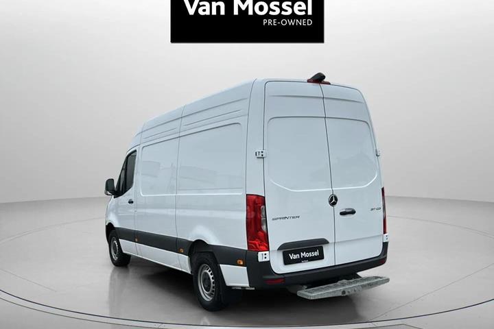 Hvid Mercedes Sprinter fra 2025