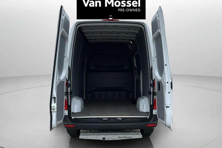Hvid Mercedes Sprinter fra 2025