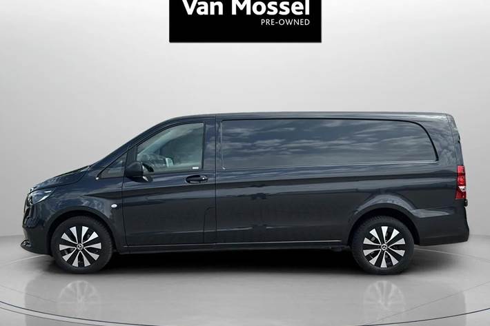 Grå Mercedes Vito fra 2025