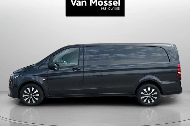 Grå Mercedes Vito fra 2025