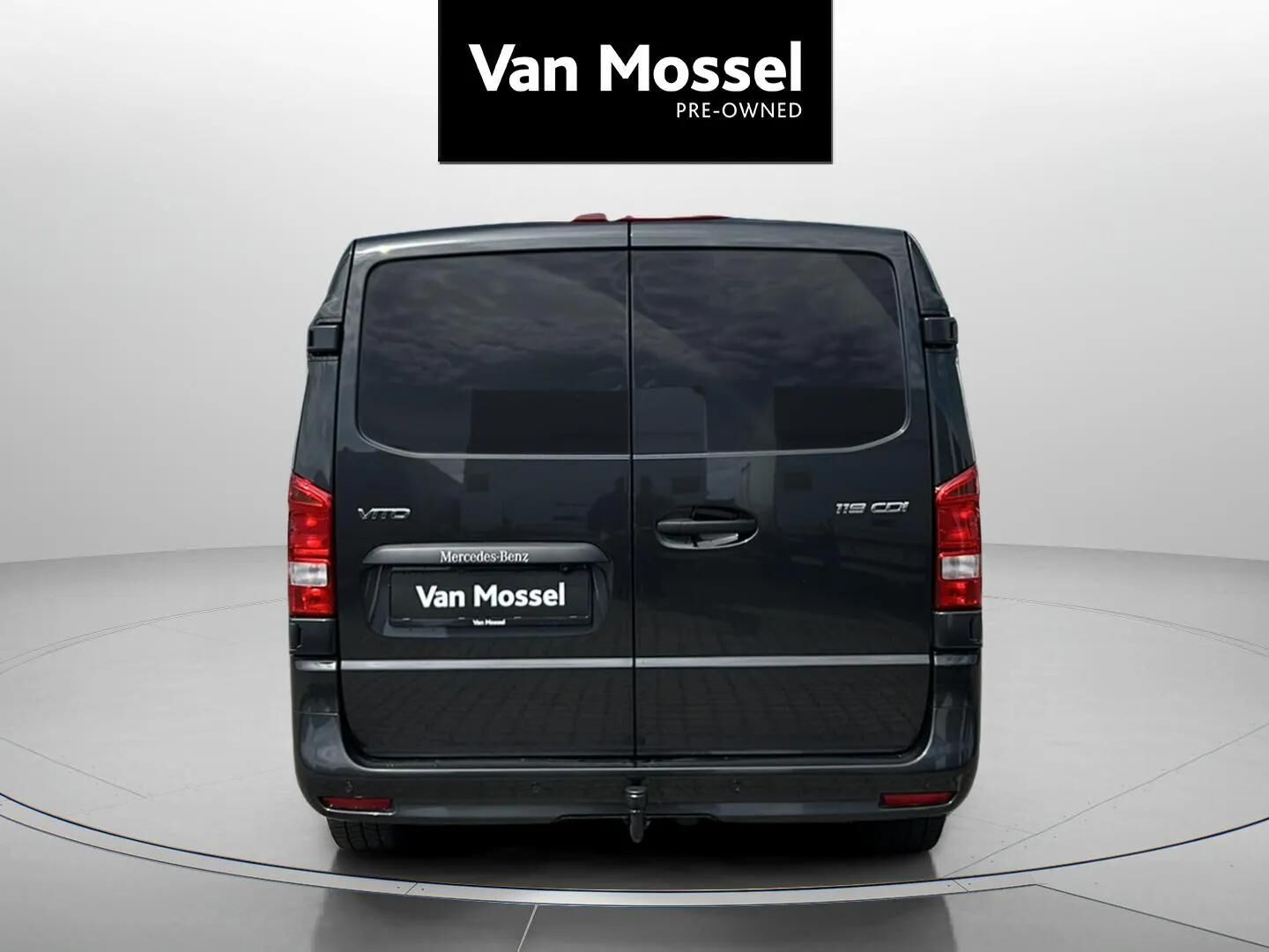 Grå Mercedes Vito fra 2025